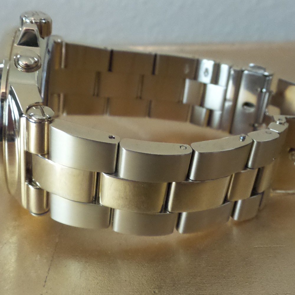Michael Kors Gold Tone Watch - Picture 5 of 5